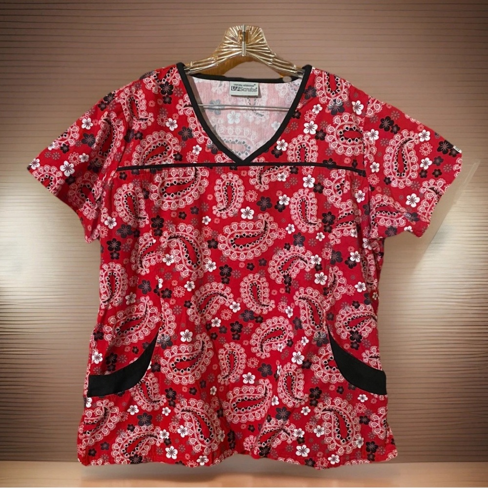 UA Scrubs Women's Red Black Paisley Size XL V-Neck Front Pockets Short Sleeve